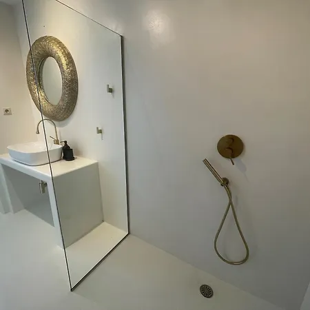 Hotel Eight Dimensions Capari