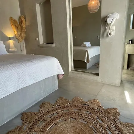 Eight Dimensions Capari Szálloda 4*