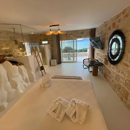 Hotel Eight Dimensions Capari