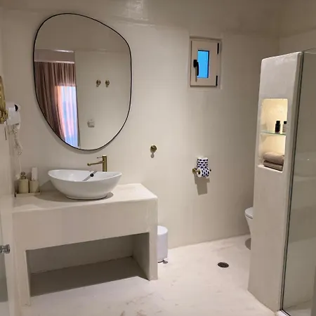 Hotel Eight Dimensions Capari