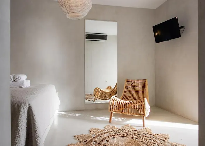 Eight Dimensions Capari