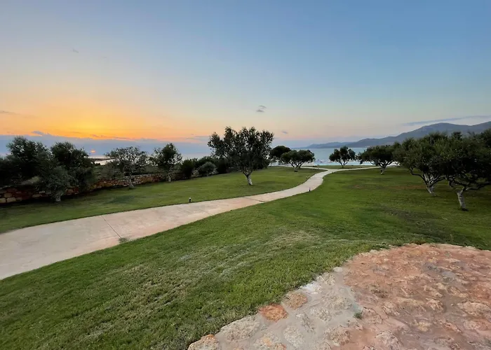 Hotel Eight Dimensions Capari