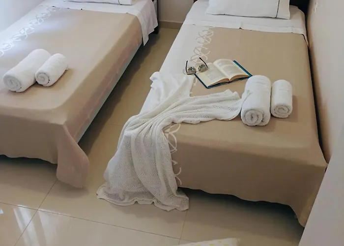 Eight Dimensions Capari Elafóniszosz