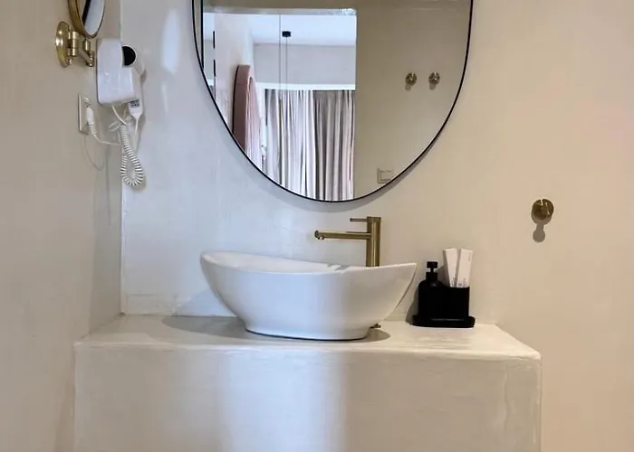 Eight Dimensions Capari 4*