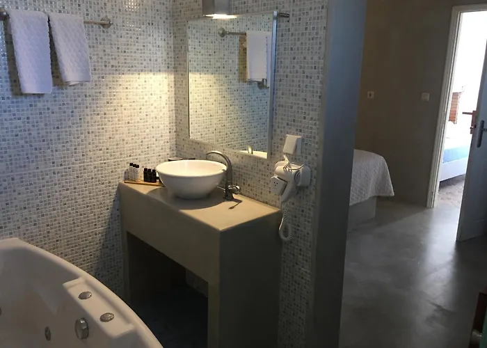 Eight Dimensions Capari